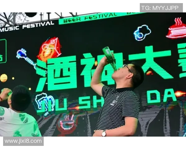 国王杯惊天逆转巴萨4-0击败拜仁引发全场狂欢与热议