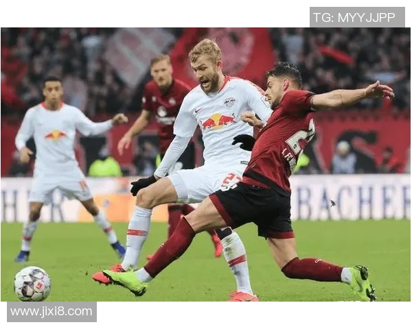 德甲焦点战巴黎圣日耳曼与莱比锡激战成平争议判罚引发全场热议