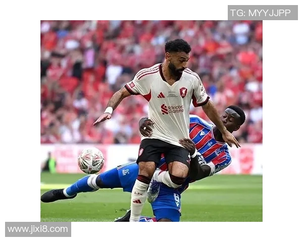 英超激战：里昂大胜皇马神奇扑救点燃全场热情与转会风波