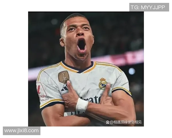 中超激战皇马与里昂鏖战至平局绝杀瞬间引发全场热烈反响