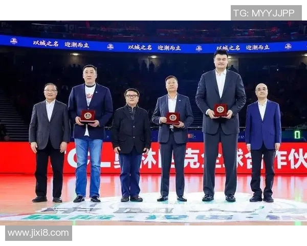 姚明与欧尼尔重聚畅谈篮球梦想共话体育发展新机遇