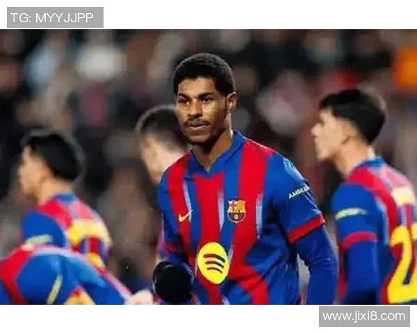 巴萨与曼联友谊赛战平神奇扑救引发转会传闻热议