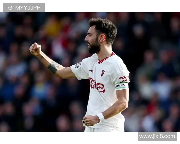 意甲激战：里昂与曼联战成平局引发全场惊呼数据分析揭示精彩瞬间