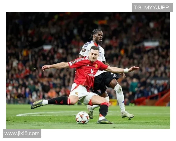 欧冠激战：里昂逆转曼联3比2全场沸腾数据深度解析