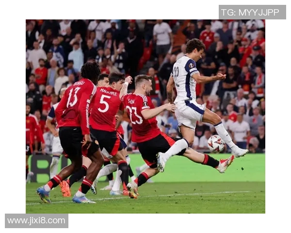 热刺逆转曼联赢得中超焦点战转会传闻再度升温引发关注